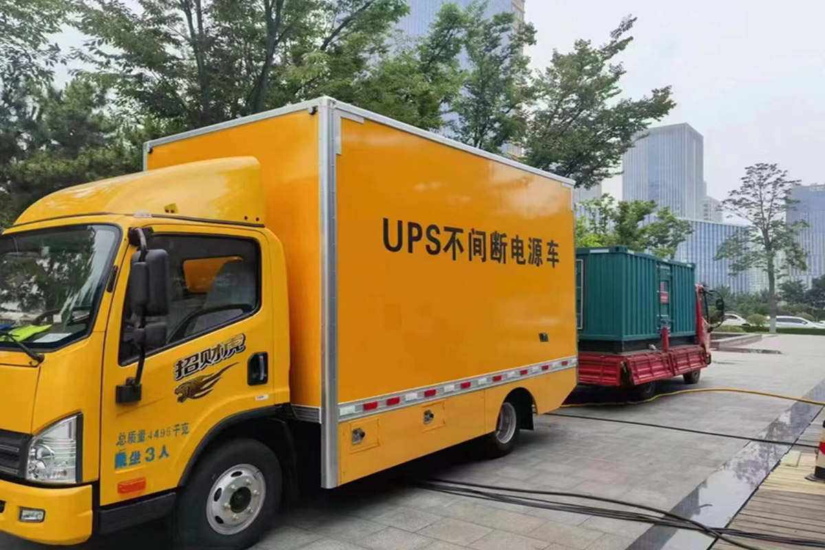 靖西发电机租赁施工现场