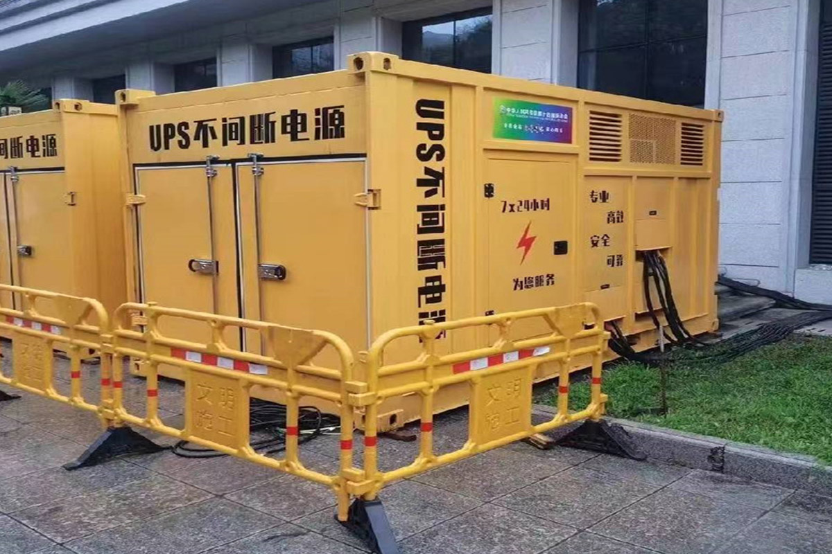 靖西发电机租赁施工现场